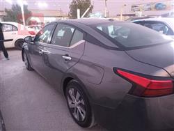 نيسان ألتيما